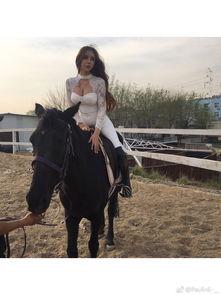 网红骑马爆料视频播放下载,播放下载量惊人！  第2张